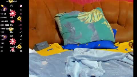 Nell online show from August 12, 9:44 am