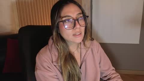 bonnali_lune online show from August 8, 7:52 am