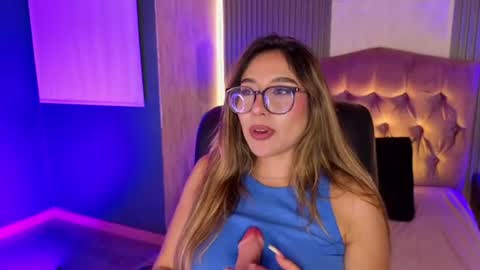bonnali_lune online show from August 9, 8:37 am