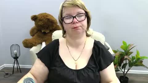 bonnnyboobsy online show from August 11, 1:40 am