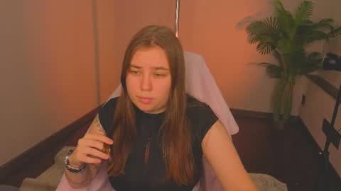 Emily online show from August 11, 1:46 pm