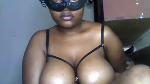 boobylicious012 online show from July 27, 11:21 pm