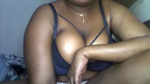 boobylicious012 online show from August 10, 10:55 pm