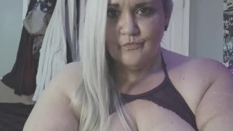 Ashlie Haines online show from August 8, 11:43 am
