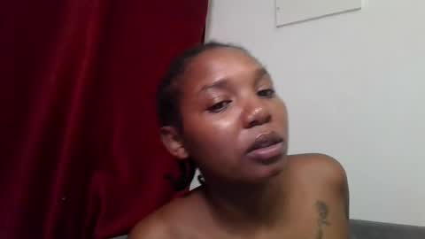 bootie_caramel online show from June 22, 7:09 am