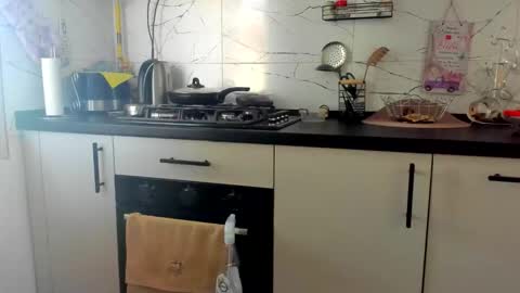 Klaras room online show from May 16, 9:09 am