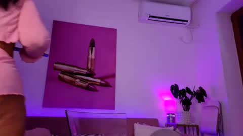 bootyliciousbunny online show from August 12, 8:27 am
