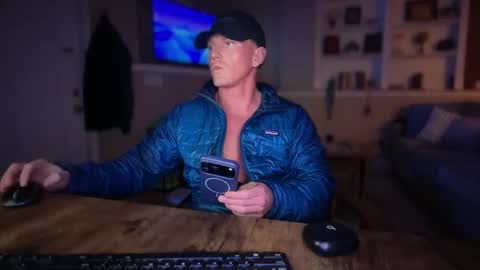 boredstud993102 online show from April 20, 5:28 am