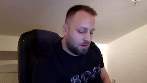 hugo online show from August 2, 10:06 pm