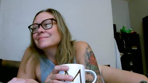 Bottledupgirl online show from August 14, 11:03 am