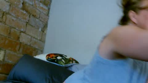 Bottledupgirl online show from September 3, 11:57 am