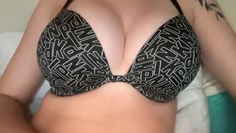 bougiebrunette online show from August 13, 2:31 pm