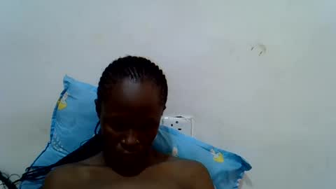 bouncy_vee online show from August 9, 11:55 am