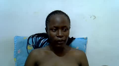 bouncy_vee online show from August 14, 12:20 pm