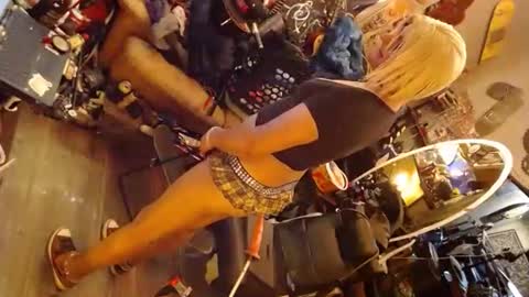 bouncybooty181369 online show from May 31, 2:52 pm