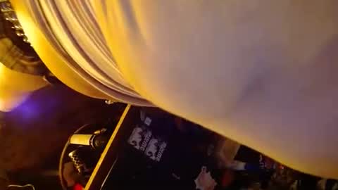 bouncybooty181369 online show from June 22, 10:16 am