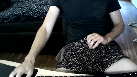 boy21yrs online show from August 3, 1:40 pm