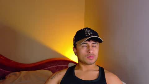 Miguel  online show from August 12, 1:24 pm