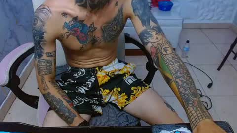 boy_tatto77 online show from July 30, 5:37 am