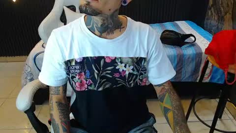 boy_tatto77 online show from August 14, 12:09 pm