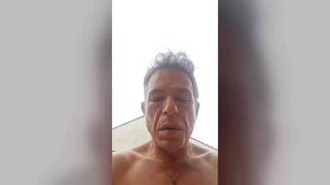 boyaroues online show from August 17, 6:29 am