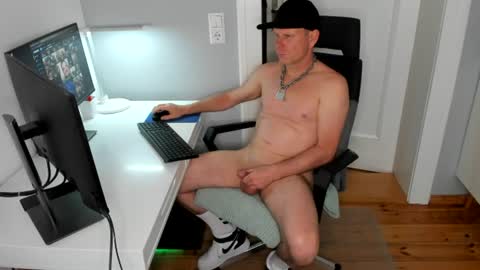 Julian online show from July 3, 6:43 pm
