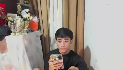 HI IM JAMES DONT FORGET GIVE ME THUMBS UP AND JOIN TO MY FANCLUB online show from August 2, 4:08 am