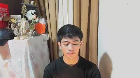 HI IM JAMES DONT FORGET GIVE ME THUMBS UP AND JOIN TO MY FANCLUB online show from August 2, 5:25 am