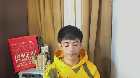 HI IM JAMES DONT FORGET GIVE ME THUMBS UP AND JOIN TO MY FANCLUB online show from August 4, 12:40 am