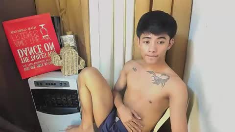 HI IM JAMES DONT FORGET GIVE ME THUMBS UP AND JOIN TO MY FANCLUB online show from August 4, 2:52 am