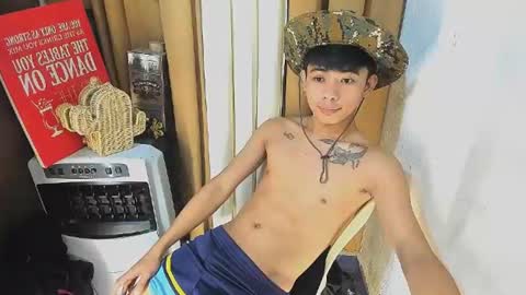 HI IM JAMES DONT FORGET GIVE ME THUMBS UP AND JOIN TO MY FANCLUB online show from August 8, 1:16 am