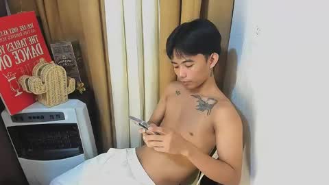 HI IM JAMES DONT FORGET GIVE ME THUMBS UP AND JOIN TO MY FANCLUB online show from August 9, 3:18 am