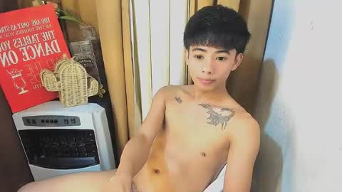 HI IM JAMES DONT FORGET GIVE ME THUMBS UP AND JOIN TO MY FANCLUB online show from August 10, 5:20 am