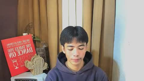 HI IM JAMES DONT FORGET GIVE ME THUMBS UP AND JOIN TO MY FANCLUB online show from August 11, 1:51 am