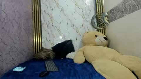 boys_curlys online show from August 7, 5:40 am