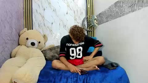 boys_curlys online show from August 13, 1:41 am