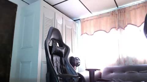 bra_c online show from August 11, 6:54 pm