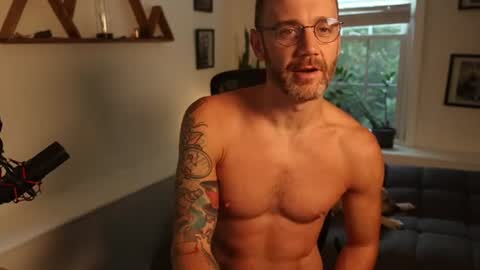 BradBronton online show from July 31, 11:27 am