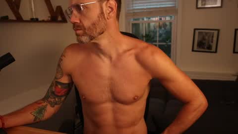 BradBronton online show from August 3, 11:28 am
