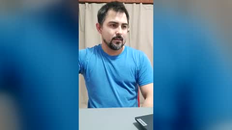 bradd_32 online show from July 23, 5:10 am