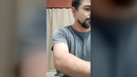bradd_32 online show from July 24, 8:39 am