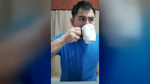 bradd_32 online show from July 30, 12:56 pm