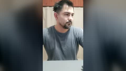 bradd_32 online show from August 1, 10:21 am