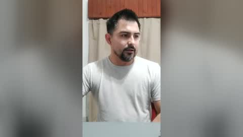 bradd_32 online show from August 3, 11:28 am