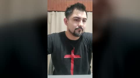 bradd_32 online show from August 5, 11:19 am
