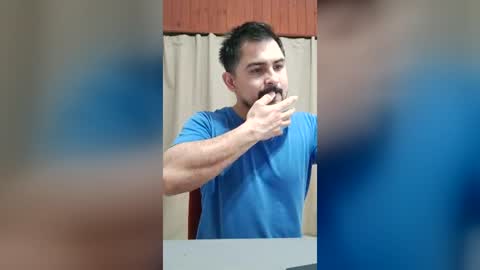 bradd_32 online show from August 7, 2:55 am
