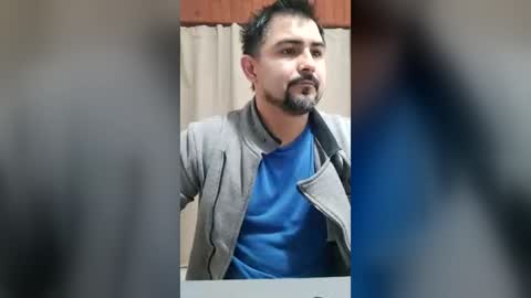 bradd_32 online show from August 7, 11:32 am