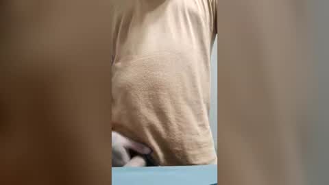 bradd_32 online show from August 15, 3:10 am