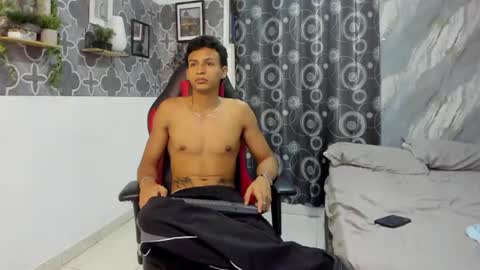 brandom_brook online show from July 28, 4:07 am
