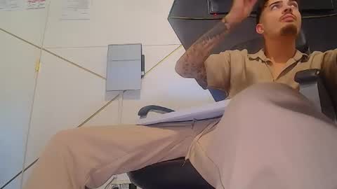 BrandonTateX online show from August 3, 1:18 pm